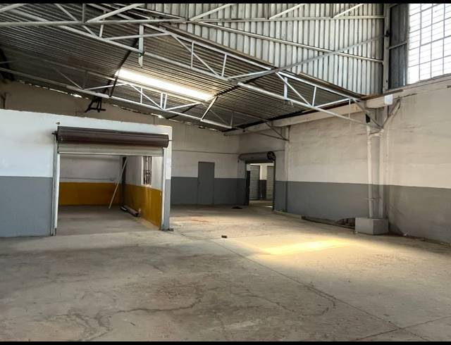 323M² WAREHOUSE TO LET IN SEBENZA